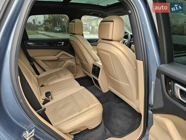 Синий Порше Каен, объемом двигателя 3 л и пробегом 100 тыс. км за 52999 $, фото 45 на Automoto.ua