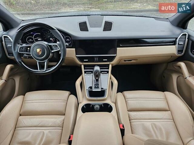 Синий Порше Каен, объемом двигателя 3 л и пробегом 100 тыс. км за 52999 $, фото 48 на Automoto.ua