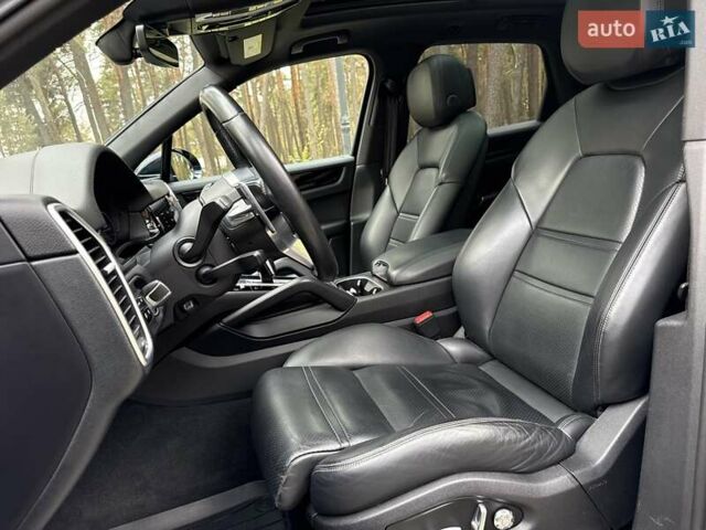 Порше Каен 2018 в Киеве на Automoto.ua Синий Порше Каен, объемом двигателя 3 л и пробегом 55 тыс. км за 53000 $, фото 38 на Automoto.ua