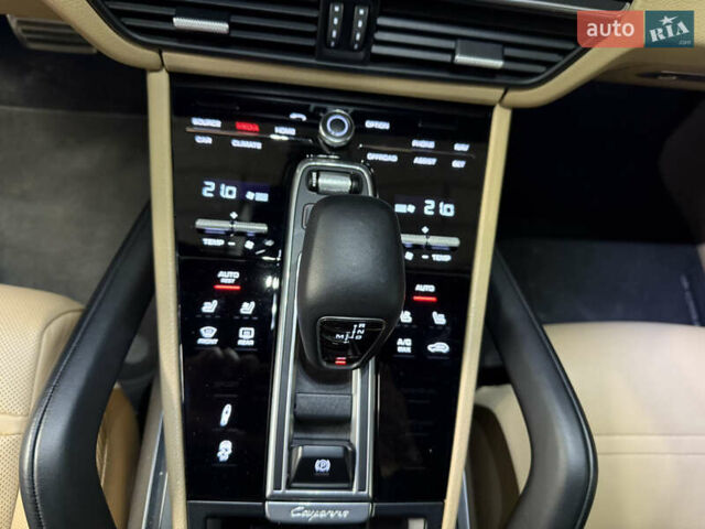 Синий Порше Каен, объемом двигателя 2.9 л и пробегом 73 тыс. км за 62000 $, фото 27 на Automoto.ua