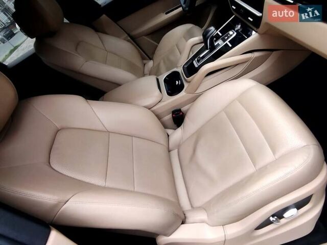 Синий Порше Каен, объемом двигателя 3 л и пробегом 170 тыс. км за 38500 $, фото 32 на Automoto.ua