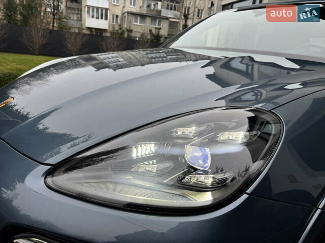 Синий Порше Каен, объемом двигателя 2.89 л и пробегом 104 тыс. км за 62000 $, фото 1 на Automoto.ua