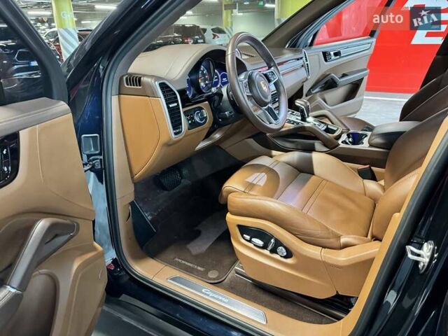 Синий Порше Каен, объемом двигателя 3 л и пробегом 86 тыс. км за 55200 $, фото 26 на Automoto.ua