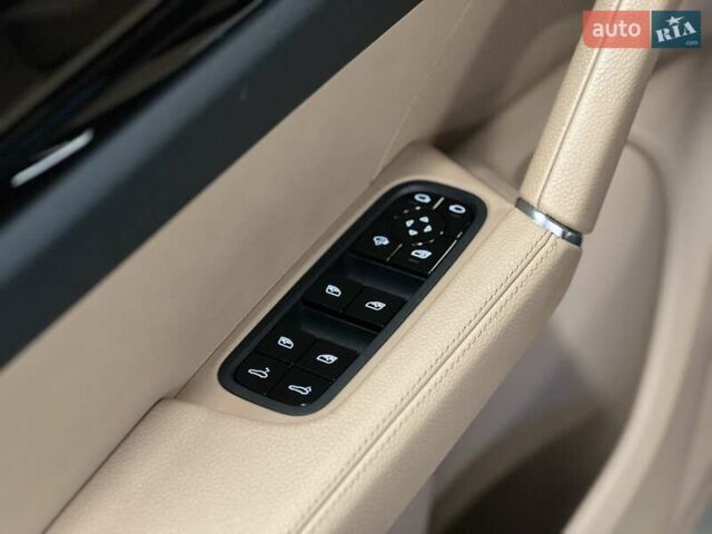 Синий Порше Каен, объемом двигателя 3 л и пробегом 78 тыс. км за 52314 $, фото 35 на Automoto.ua