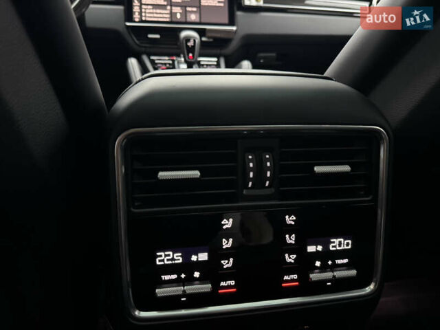 Синий Порше Каен, объемом двигателя 2.89 л и пробегом 104 тыс. км за 62000 $, фото 21 на Automoto.ua