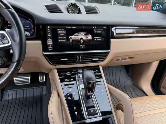 Синій Порше Cayenne, об'ємом двигуна 2.89 л та пробігом 101 тис. км за 57000 $, фото 22 на Automoto.ua