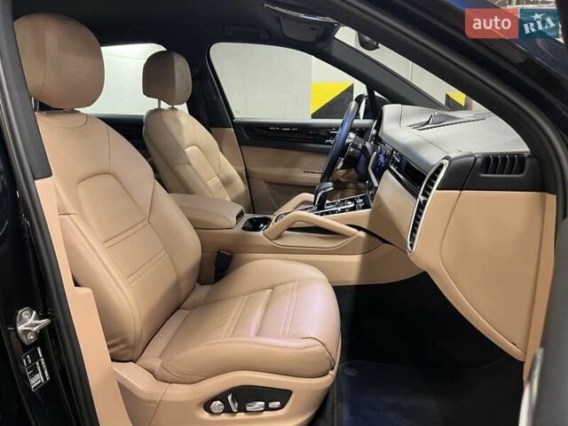 Синий Порше Каен, объемом двигателя 3 л и пробегом 78 тыс. км за 52314 $, фото 47 на Automoto.ua