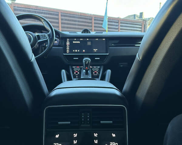 Синій Порше Cayenne, об'ємом двигуна 3 л та пробігом 330 тис. км за 36999 $, фото 18 на Automoto.ua