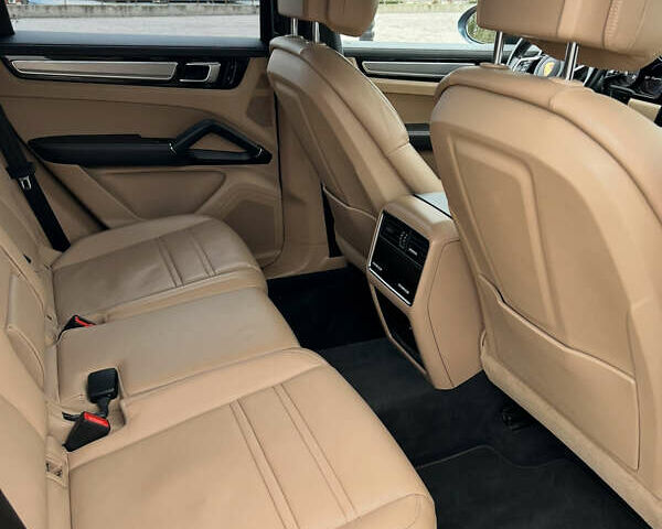 Синій Порше Cayenne, об'ємом двигуна 3 л та пробігом 95 тис. км за 55000 $, фото 13 на Automoto.ua
