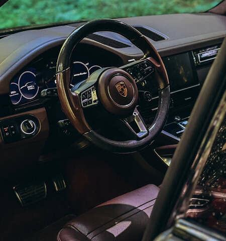 Синий Порше Каен, объемом двигателя 4 л и пробегом 112 тыс. км за 76000 $, фото 6 на Automoto.ua