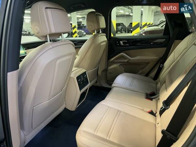 Синий Порше Каен, объемом двигателя 3 л и пробегом 78 тыс. км за 52314 $, фото 42 на Automoto.ua