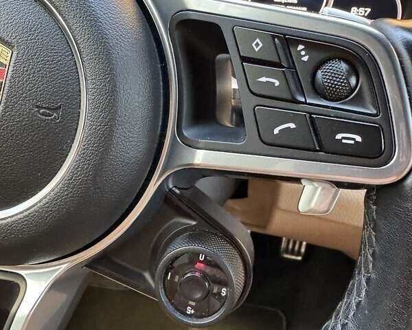 Порше Cayenne 2018 у Києві на Automoto.ua Синій Порше Cayenne, об'ємом двигуна 2.89 л та пробігом 130 тис. км за 58825 $, фото 14 на Automoto.ua