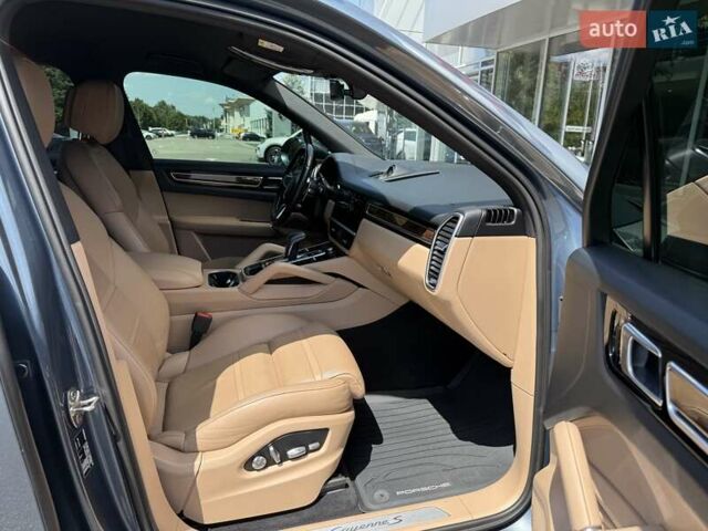 Синій Порше Cayenne, об'ємом двигуна 2.89 л та пробігом 101 тис. км за 57000 $, фото 13 на Automoto.ua
