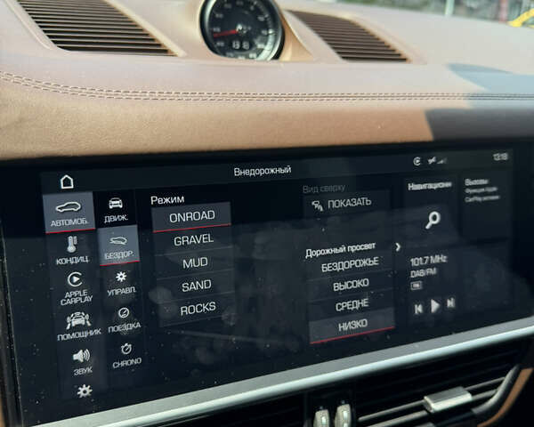 Синий Порше Каен, объемом двигателя 4 л и пробегом 112 тыс. км за 76000 $, фото 24 на Automoto.ua