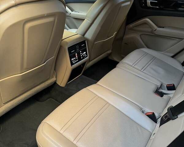 Порше Cayenne 2018 у Києві на Automoto.ua Синій Порше Cayenne, об'ємом двигуна 2.89 л та пробігом 130 тис. км за 58825 $, фото 10 на Automoto.ua