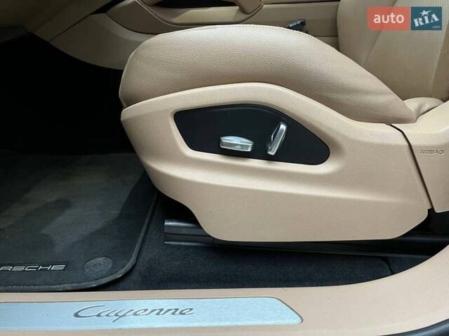 Синий Порше Каен, объемом двигателя 3 л и пробегом 174 тыс. км за 48990 $, фото 28 на Automoto.ua