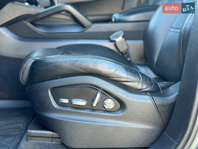 Синій Порше Cayenne, об'ємом двигуна 3 л та пробігом 330 тис. км за 36999 $, фото 24 на Automoto.ua