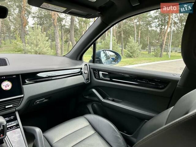 Синий Порше Каен, объемом двигателя 3 л и пробегом 119 тыс. км за 51800 $, фото 57 на Automoto.ua