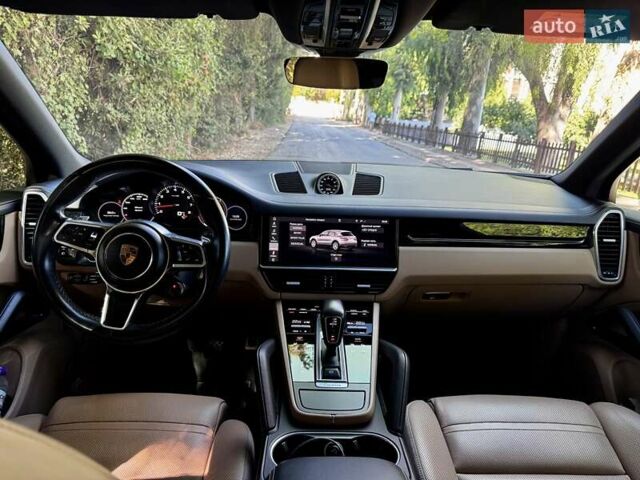 Синий Порше Каен, объемом двигателя 3 л и пробегом 101 тыс. км за 59900 $, фото 2 на Automoto.ua