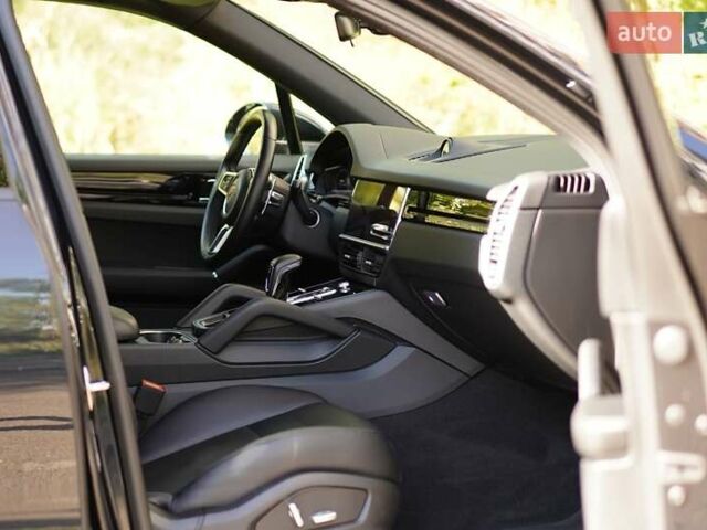 Синій Порше Cayenne, об'ємом двигуна 3 л та пробігом 74 тис. км за 58900 $, фото 27 на Automoto.ua