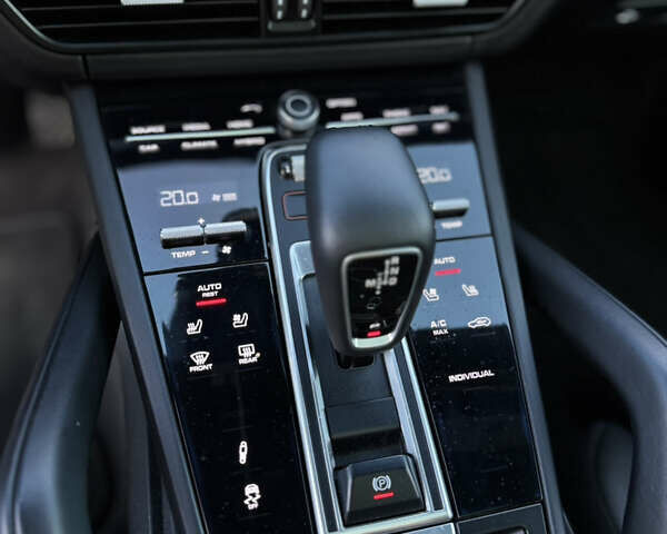 Синій Порше Cayenne, об'ємом двигуна 3 л та пробігом 100 тис. км за 64999 $, фото 39 на Automoto.ua