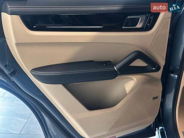 Синий Порше Каен, объемом двигателя 3 л и пробегом 81 тыс. км за 53900 $, фото 40 на Automoto.ua