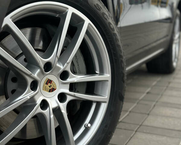 Синий Порше Каен, объемом двигателя 2.89 л и пробегом 63 тыс. км за 66500 $, фото 3 на Automoto.ua