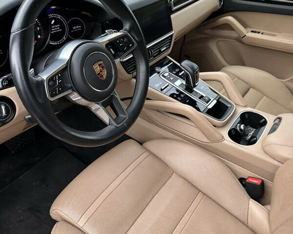 Синий Порше Каен, объемом двигателя 3 л и пробегом 95 тыс. км за 59000 $, фото 13 на Automoto.ua