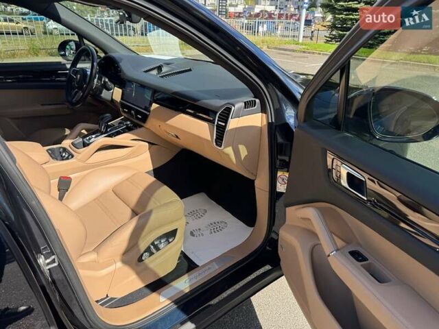 Синий Порше Каен, объемом двигателя 3 л и пробегом 46 тыс. км за 65000 $, фото 79 на Automoto.ua