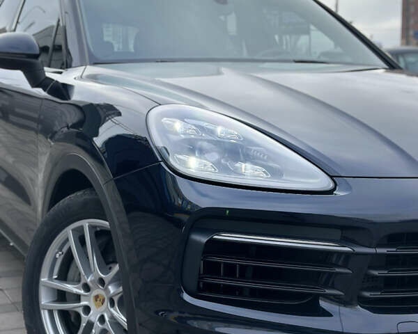 Синий Порше Каен, объемом двигателя 2.89 л и пробегом 63 тыс. км за 66500 $, фото 1 на Automoto.ua