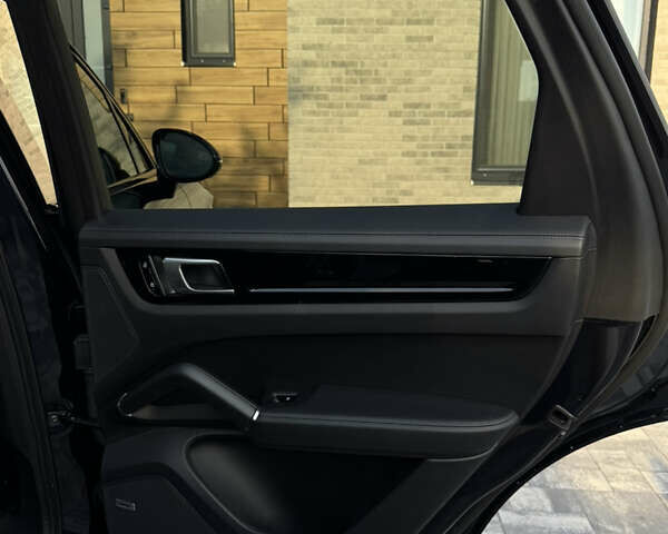 Синій Порше Cayenne, об'ємом двигуна 3 л та пробігом 100 тис. км за 64999 $, фото 24 на Automoto.ua