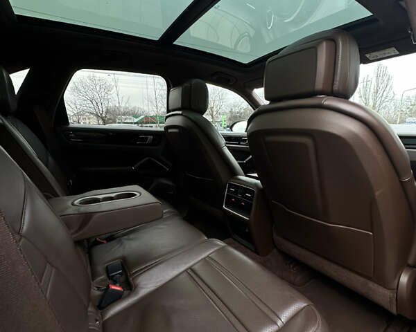 Синий Порше Каен, объемом двигателя 2.89 л и пробегом 63 тыс. км за 66500 $, фото 14 на Automoto.ua