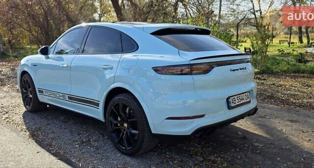 Синий Порше Каен, объемом двигателя 4 л и пробегом 51 тыс. км за 150000 $, фото 18 на Automoto.ua