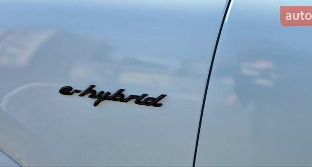 Синий Порше Каен, объемом двигателя 4 л и пробегом 51 тыс. км за 150000 $, фото 1 на Automoto.ua