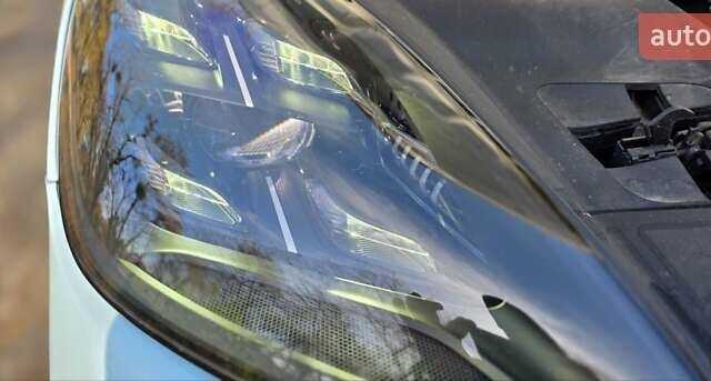 Синий Порше Каен, объемом двигателя 4 л и пробегом 51 тыс. км за 150000 $, фото 24 на Automoto.ua