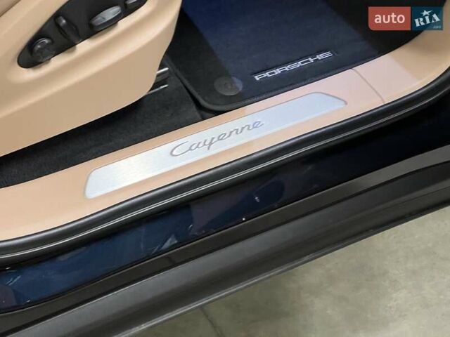 Синій Порше Cayenne, об'ємом двигуна 3 л та пробігом 45 тис. км за 78756 $, фото 24 на Automoto.ua