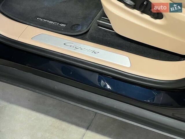 Синій Порше Cayenne, об'ємом двигуна 3 л та пробігом 45 тис. км за 78756 $, фото 21 на Automoto.ua