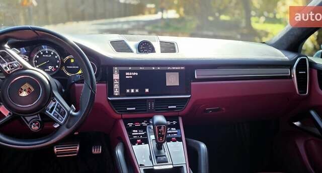 Синий Порше Каен, объемом двигателя 4 л и пробегом 51 тыс. км за 150000 $, фото 17 на Automoto.ua