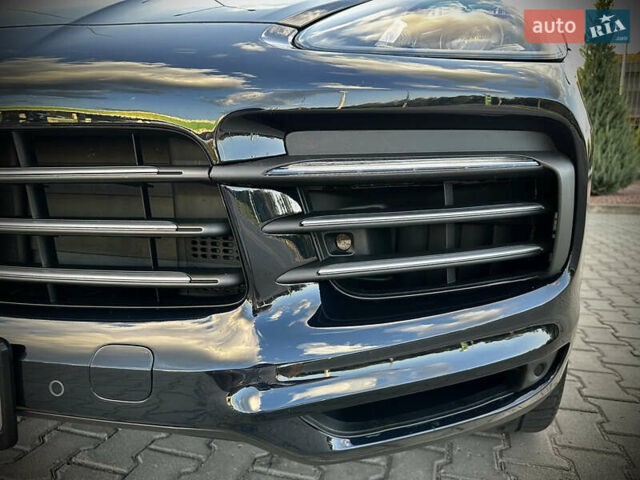 Синий Порше Каен, объемом двигателя 3 л и пробегом 25 тыс. км за 119999 $, фото 1 на Automoto.ua