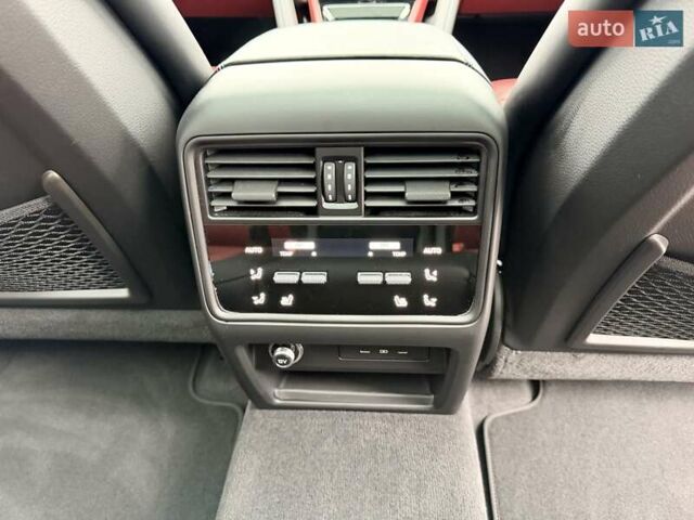 Порше Каен 2023 в Киеве на Automoto.ua Синий Порше Каен, объемом двигателя 3 л и пробегом 18 тыс. км за 99999 $, фото 21 на Automoto.ua