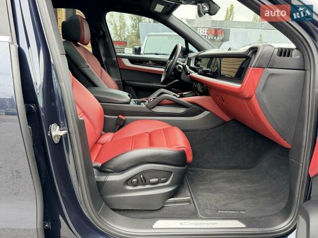 Порше Каен 2023 в Киеве на Automoto.ua Синий Порше Каен, объемом двигателя 3 л и пробегом 18 тыс. км за 99999 $, фото 9 на Automoto.ua