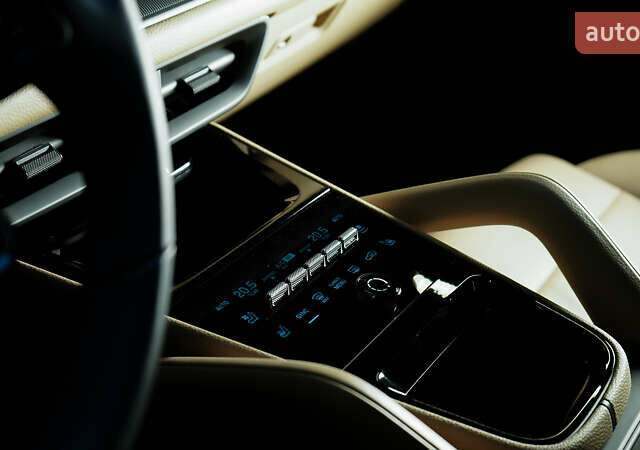 Синий Порше Каен, объемом двигателя 3 л и пробегом 5 тыс. км за 117000 $, фото 16 на Automoto.ua