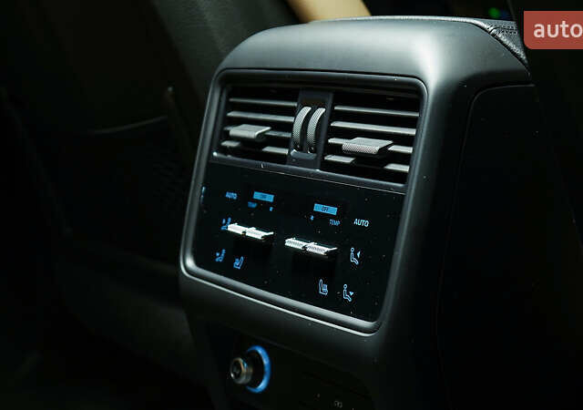 Синий Порше Каен, объемом двигателя 3 л и пробегом 5 тыс. км за 117000 $, фото 17 на Automoto.ua