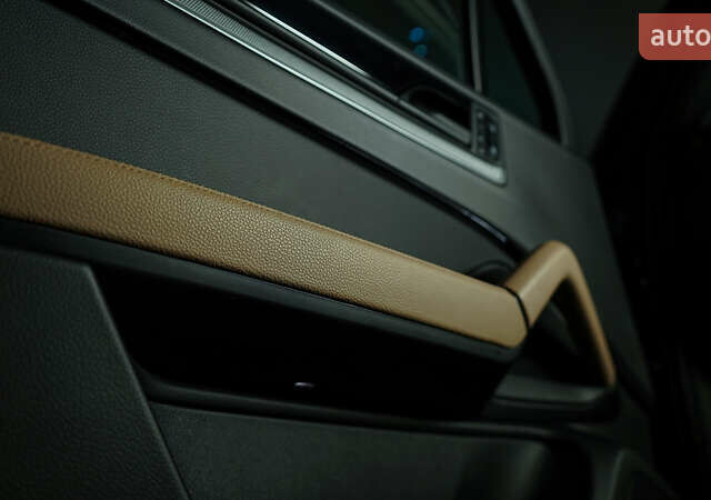 Синий Порше Каен, объемом двигателя 3 л и пробегом 5 тыс. км за 117000 $, фото 21 на Automoto.ua