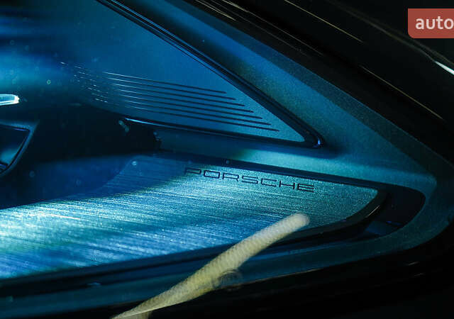 Синий Порше Каен, объемом двигателя 3 л и пробегом 5 тыс. км за 117000 $, фото 7 на Automoto.ua