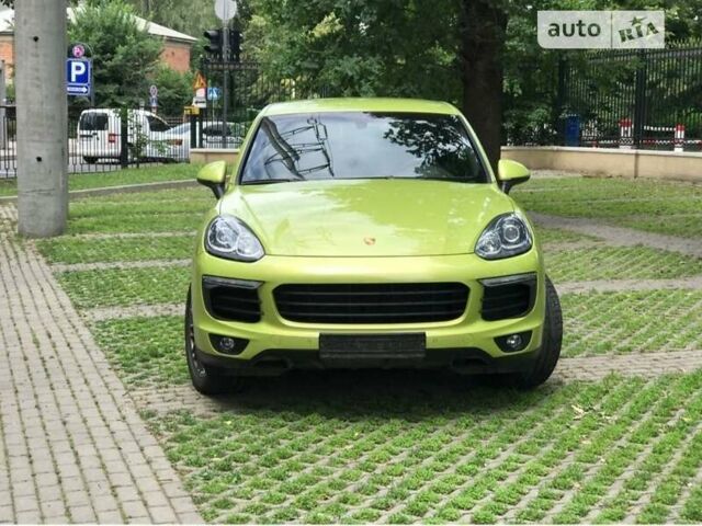 Зелений Порше Cayenne, об'ємом двигуна 3 л та пробігом 74 тис. км за 56000 $, фото 1 на Automoto.ua