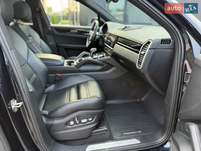 Зелений Порше Cayenne, об'ємом двигуна 3 л та пробігом 83 тис. км за 47700 $, фото 9 на Automoto.ua