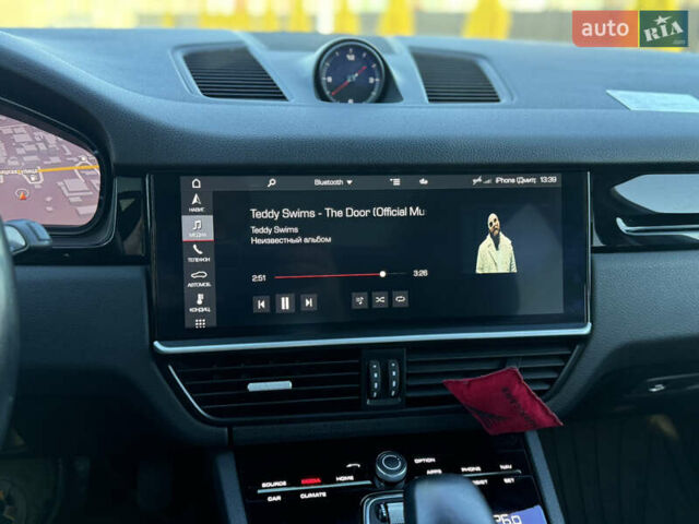 Зелений Порше Cayenne, об'ємом двигуна 3 л та пробігом 83 тис. км за 47700 $, фото 20 на Automoto.ua