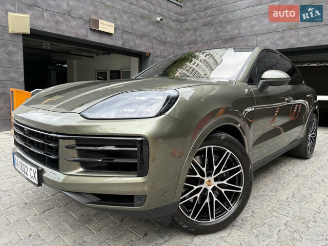 Зелений Порше Cayenne, об'ємом двигуна 3 л та пробігом 8 тис. км за 159000 $, фото 4 на Automoto.ua