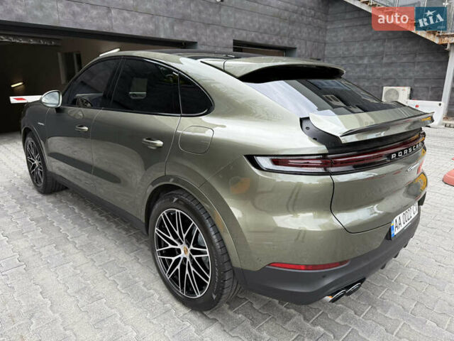 Зелений Порше Cayenne, об'ємом двигуна 3 л та пробігом 8 тис. км за 159000 $, фото 41 на Automoto.ua